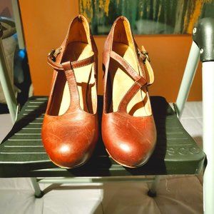 Frye T-strapped Heel